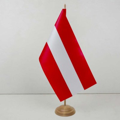 Настольный флажок Австрии 15х22 см Настольный флажок Австрии 15х22 см